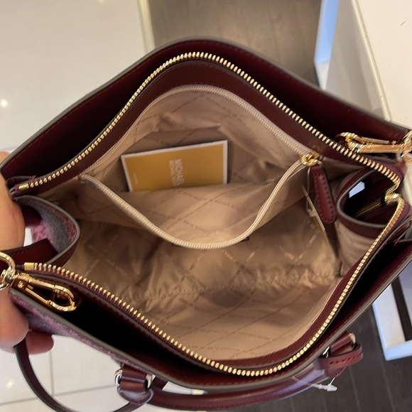 Michael Kors Sheila Medium Signature Logo and Metallic Satchel Crossbody CZ NWT - Picture 6 of 16